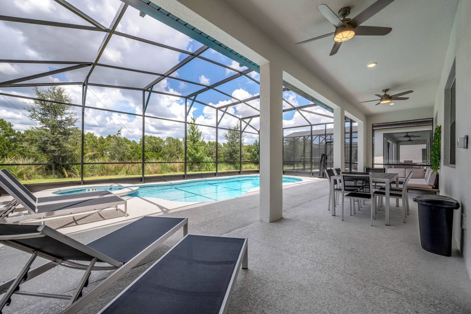 Private screened in pool patio