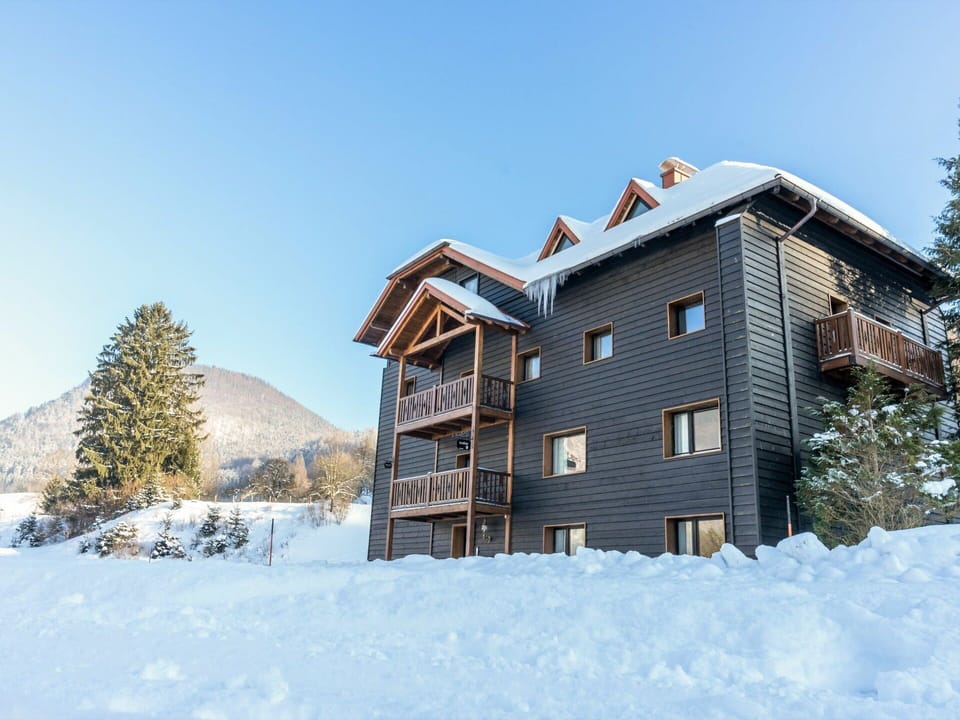 Sky, Building, Snow, Property, Window, House, Tree, Slope, Plant, Landscape