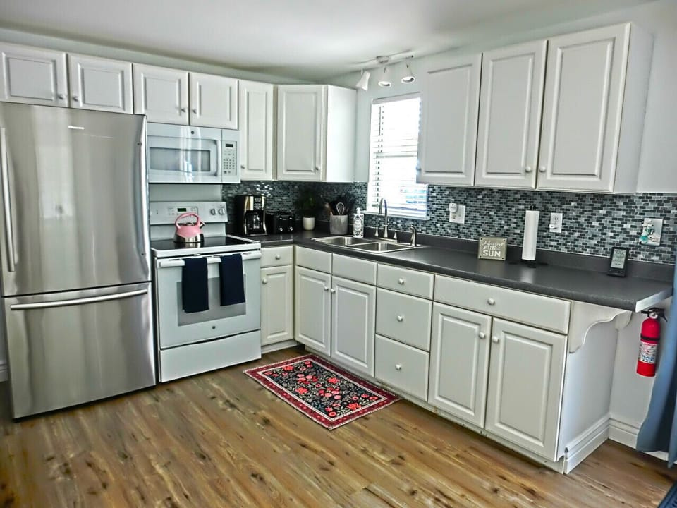 Nicely Updated, Open Kitchen!
