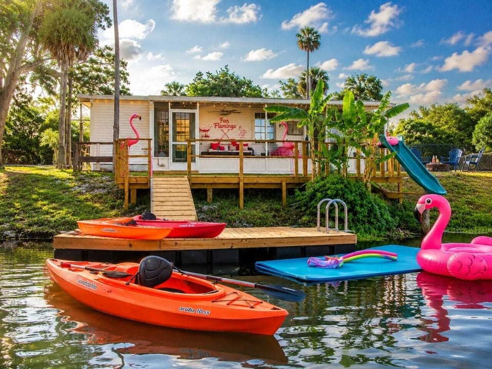Welcome to our Fun Flamingo!!