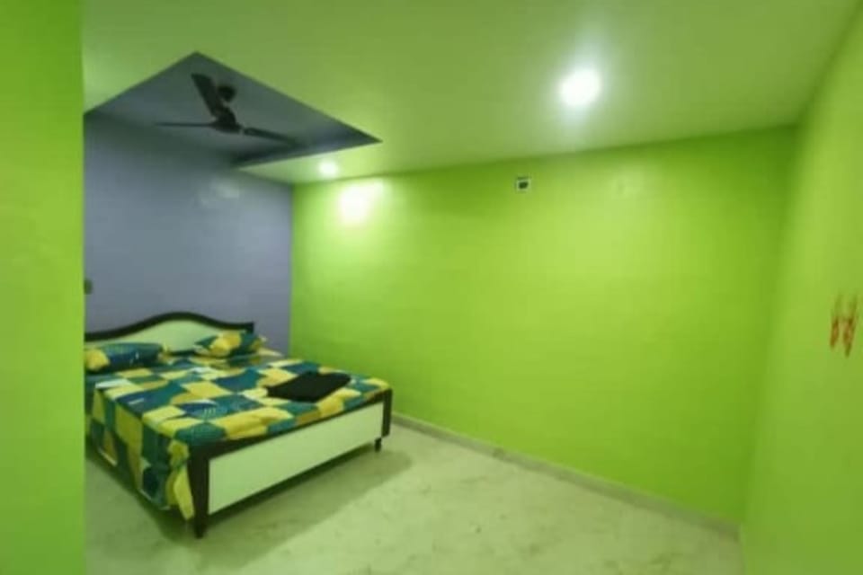 Standard Room | Rollaway beds, free WiFi, bed sheets
