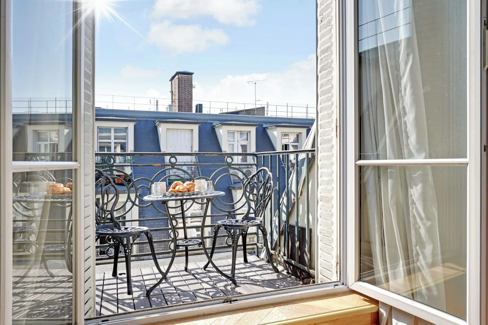 Apartment | Dining