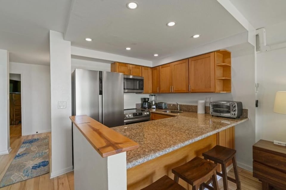 Condo, 1 Bedroom | Private kitchen | Coffee/tea maker, fridge, oven, toaster