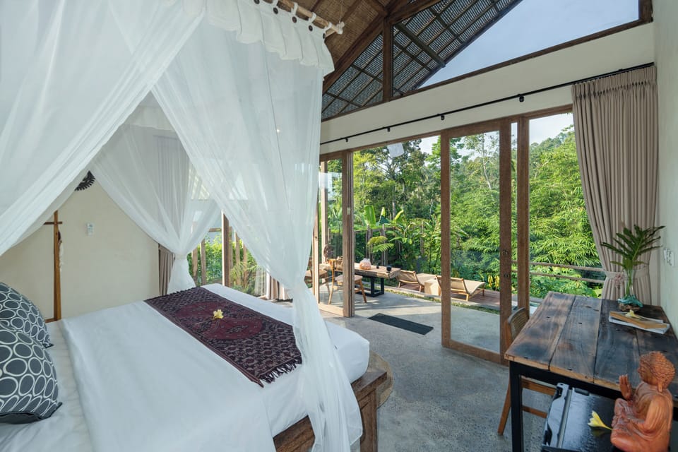 Deluxe Villa | Desk, laptop workspace, free WiFi