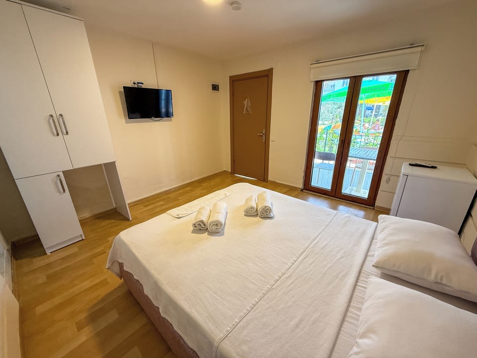 Double Room | Premium bedding, minibar, free WiFi, bed sheets
