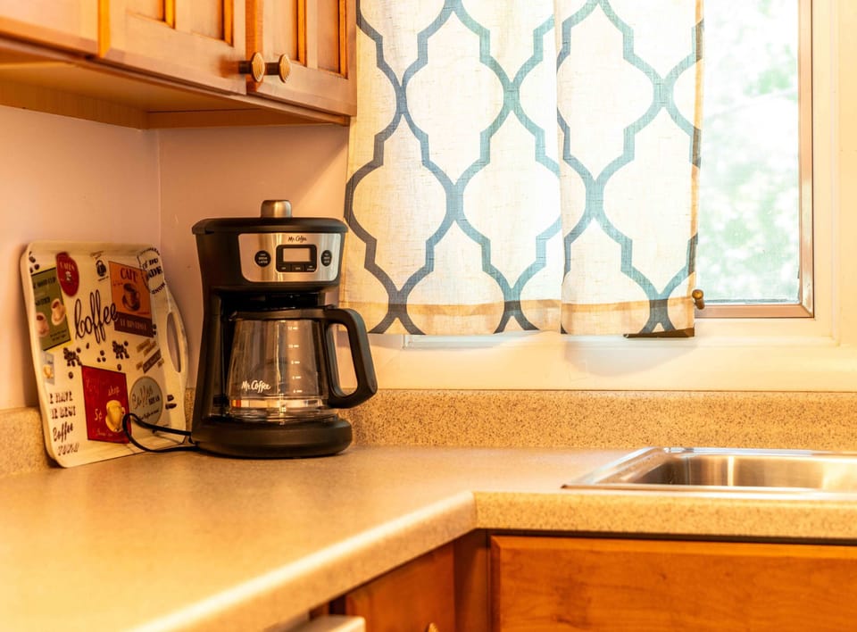 Condo, Multiple Beds, Patio, Garden View (Cozy Corner at Interlaken) | Interior