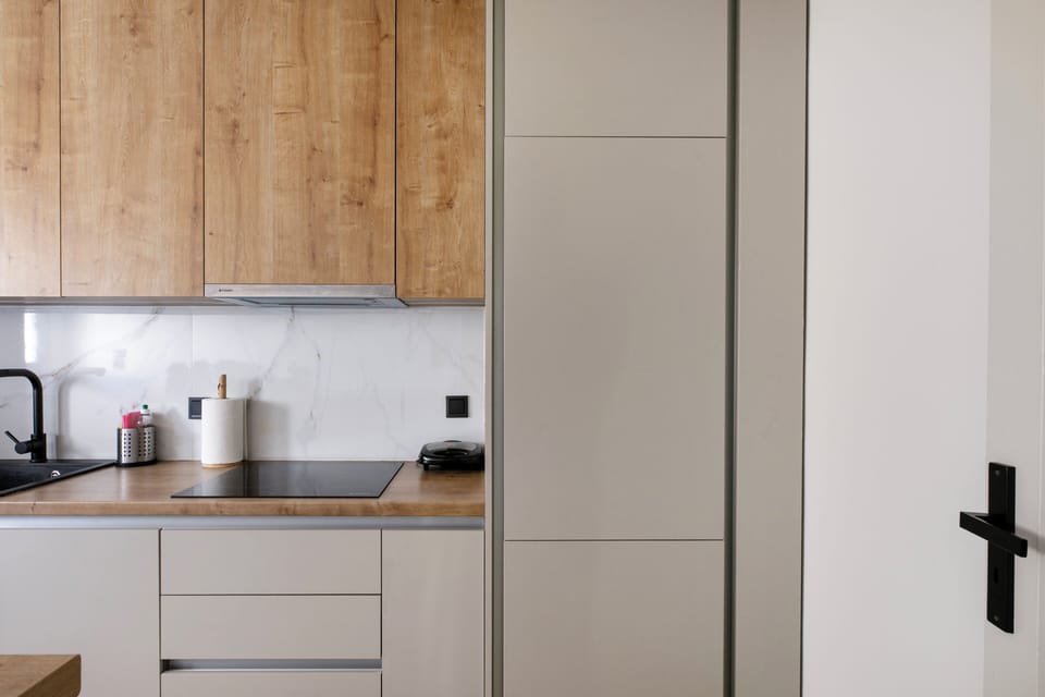 Apartment, 2 Bedrooms, Kitchen, City View | Private kitchen | Fridge, microwave, oven, stovetop