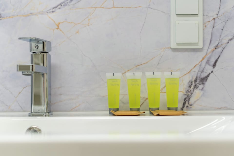 Bathroom amenities