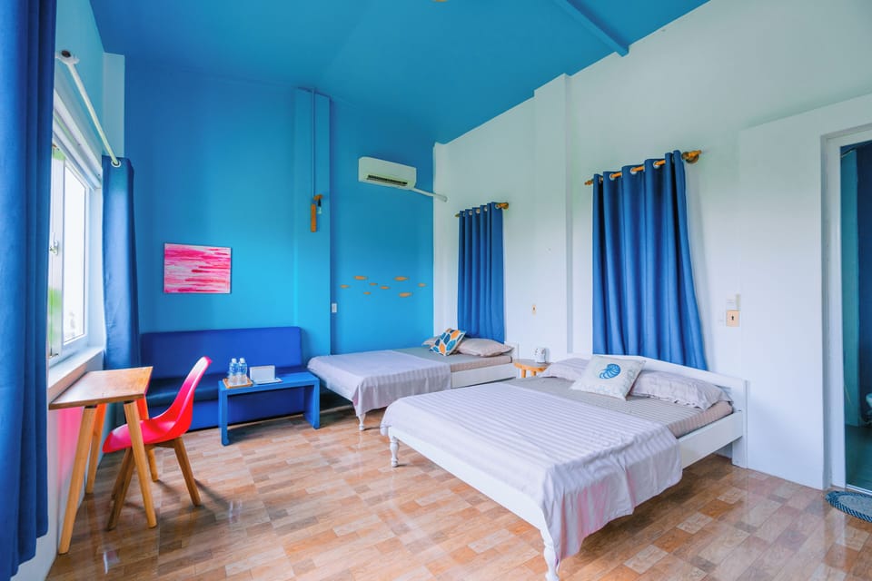 Panoramic Room, 2 Queen Beds | Individually decorated, individually furnished, desk, laptop workspace
