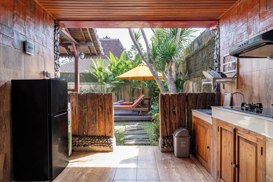 Traditional Villa, 1 Bedroom, Private Pool | Private kitchen | Stovetop, electric kettle, dining tables