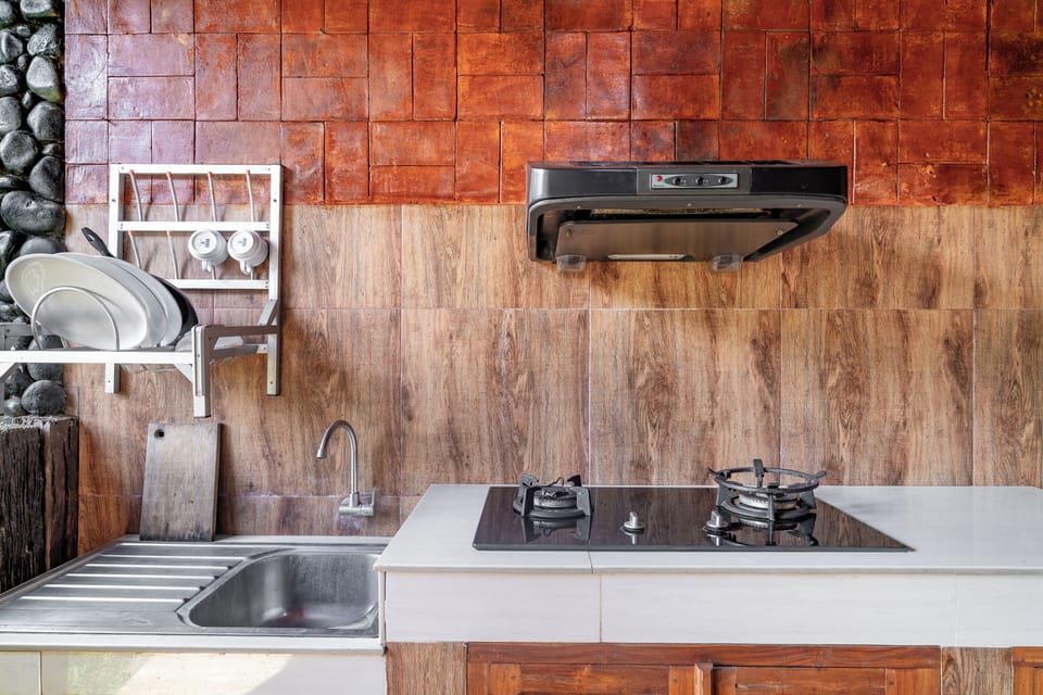Traditional Villa, 1 Bedroom, Private Pool | Private kitchenette | Stovetop, electric kettle, dining tables