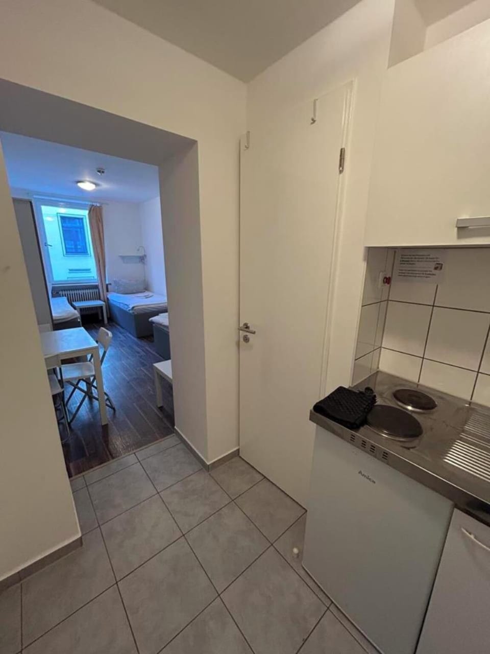 Triple Room | Individually furnished, iron/ironing board, free WiFi, bed sheets