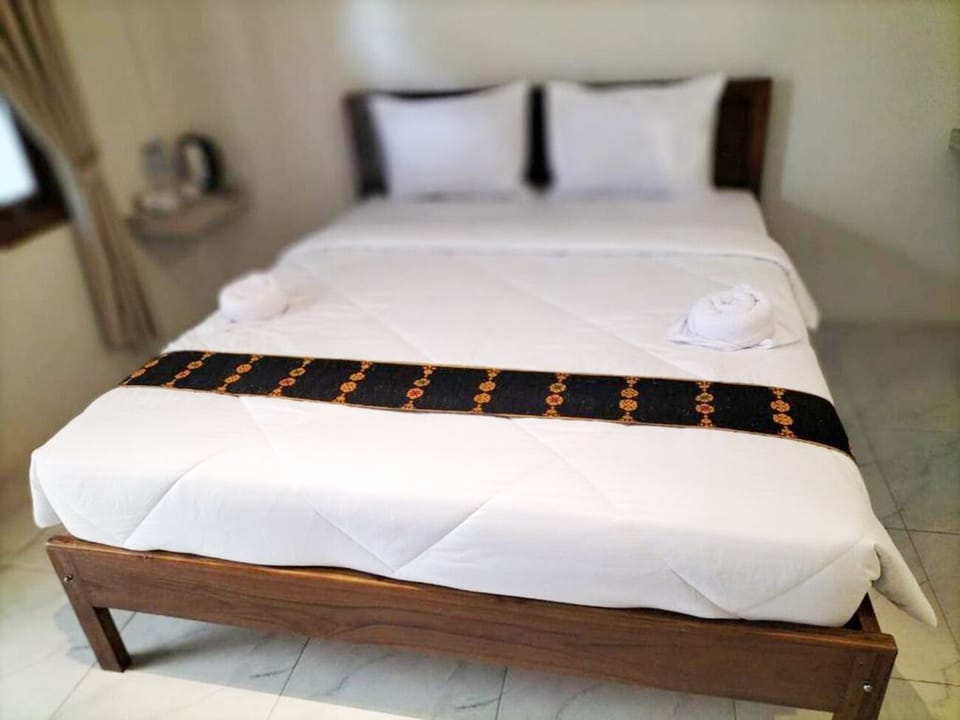 Standard Double Room | Desk, laptop workspace, WiFi (free)