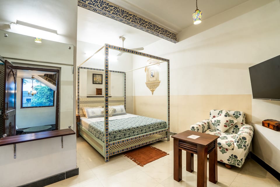Deluxe Double Room | In-room safe, WiFi (free)