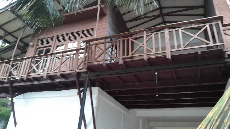 Soundproofing, free WiFi