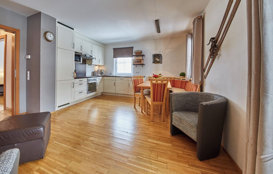 Comfort Apartment, 2 Bedrooms, Mountain View | Private kitchen | Coffee/tea maker, electric kettle, toaster, freezer