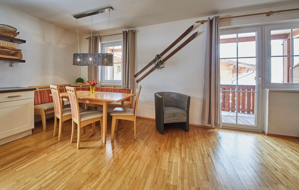 Comfort Apartment, 2 Bedrooms, Mountain View | Living area | 50-inch flat-screen TV with cable channels
