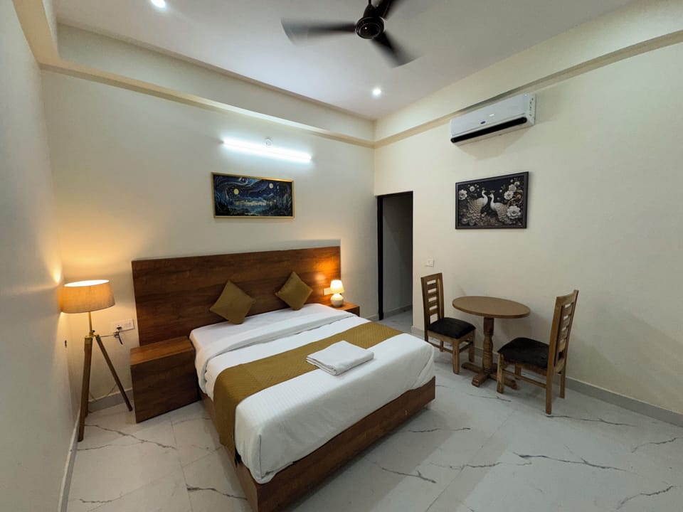 Basic Double or Twin Room | Desk, free WiFi