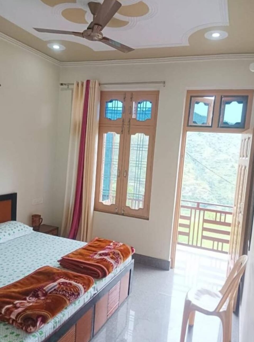 Classic Double Room, Balcony, Mountain View | Free WiFi, bed sheets