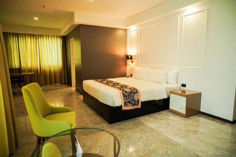 Superior Double Room | Premium bedding, desk, free WiFi, bed sheets