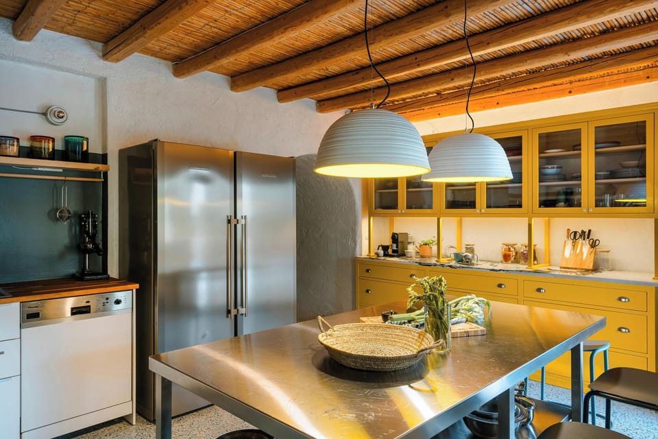 Villa, 6 Bedrooms | Private kitchen | Shared fridge, electric kettle