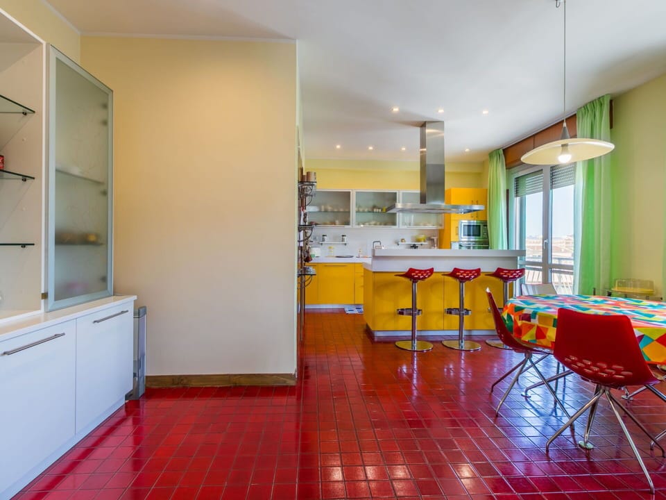 Wood, Flooring, Interior Design, Floor, Furniture, Wood Flooring, Room, Ceiling, Wood Stain, Hardwood