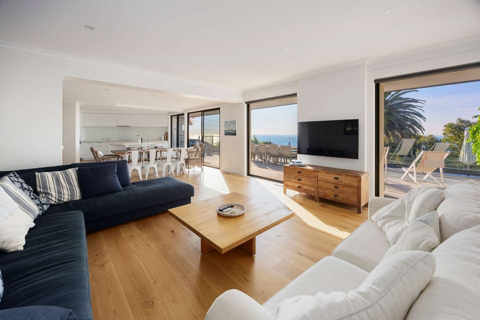 House | 6 bedrooms, desk, high-speed internet