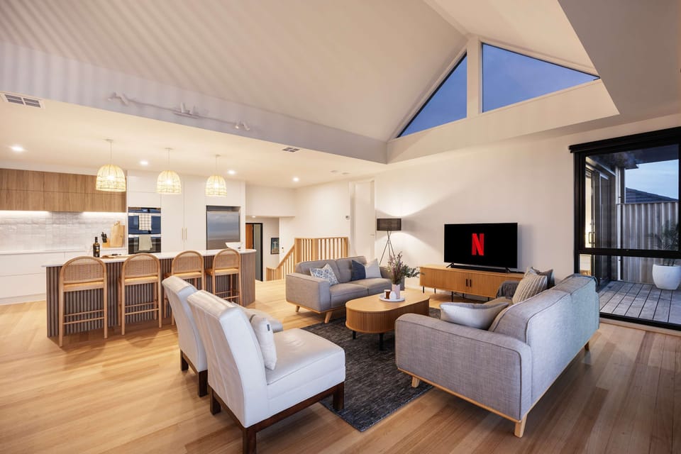 House | 5 bedrooms, high-speed internet