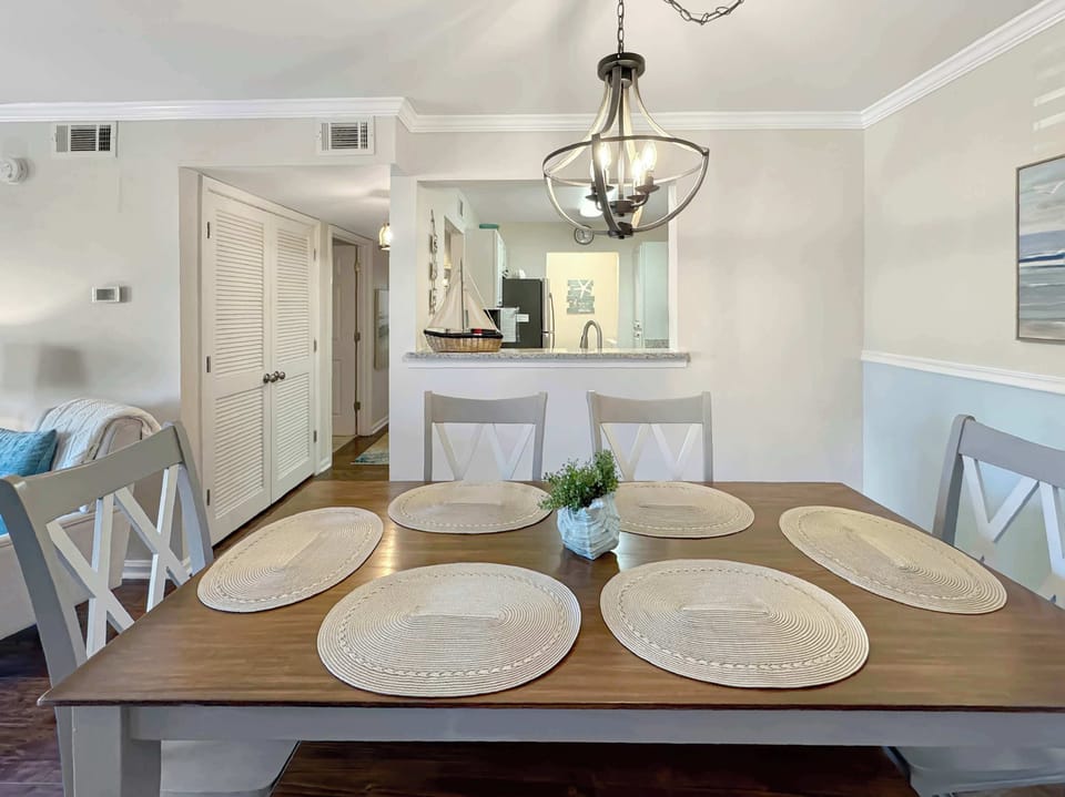 Condo, Multiple Beds, Patio, Garden View (Coastal Retreat) | Dining