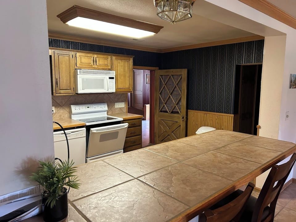 Kitchen 2
