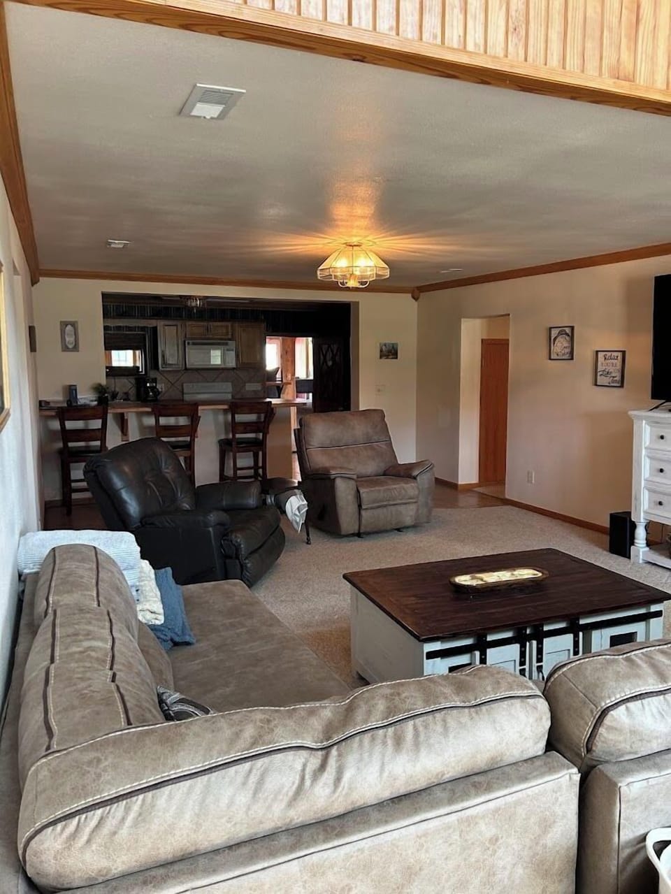 Living room seating 5