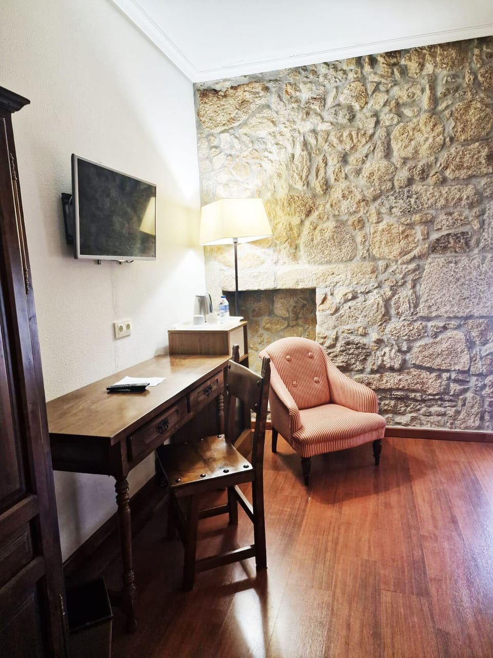 Classic Single Room | Desk, free WiFi