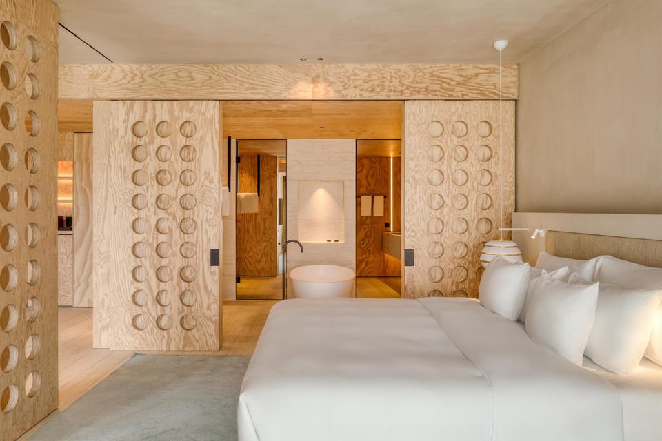 Minibar, in-room safe, desk, soundproofing
