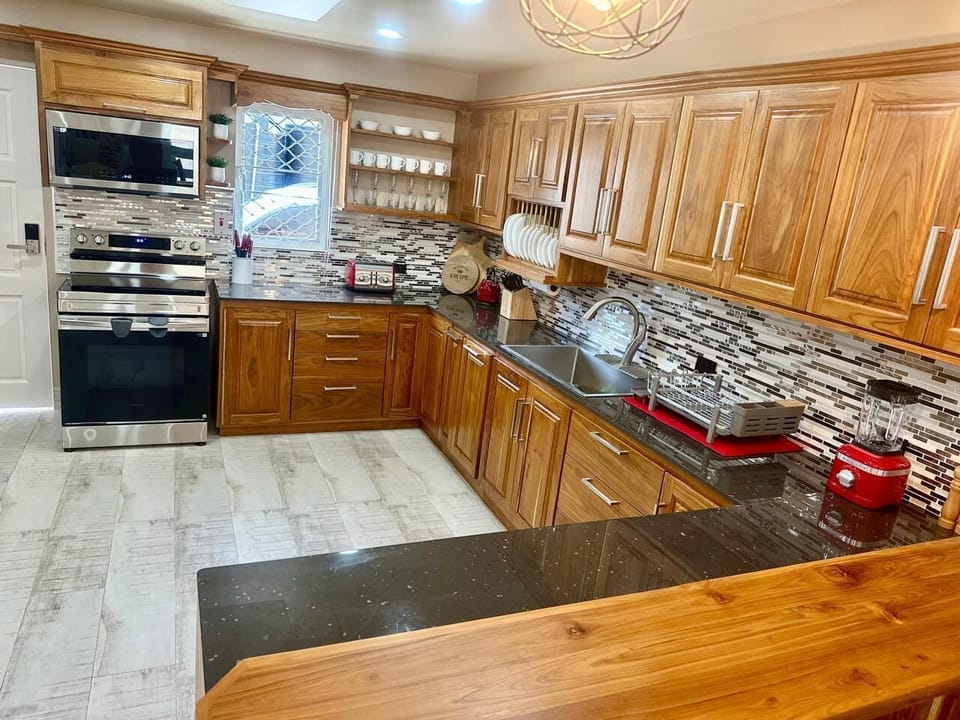 Kitchen (2)