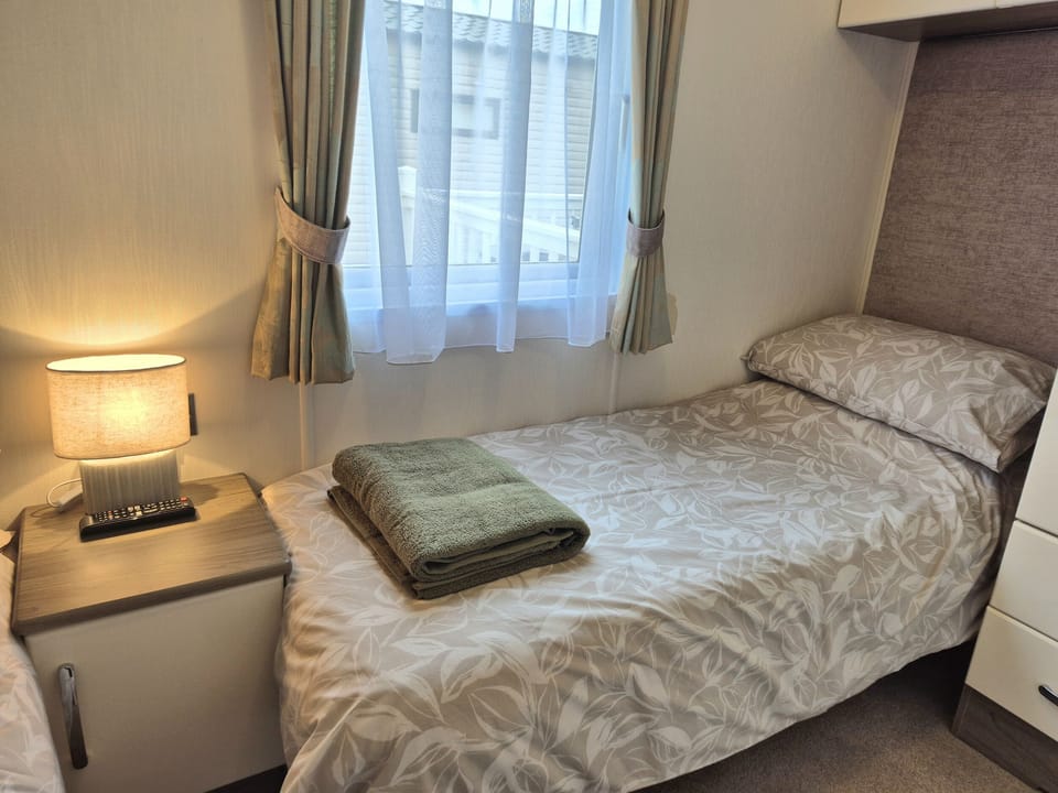 2 bedrooms, individually decorated, individually furnished, free WiFi