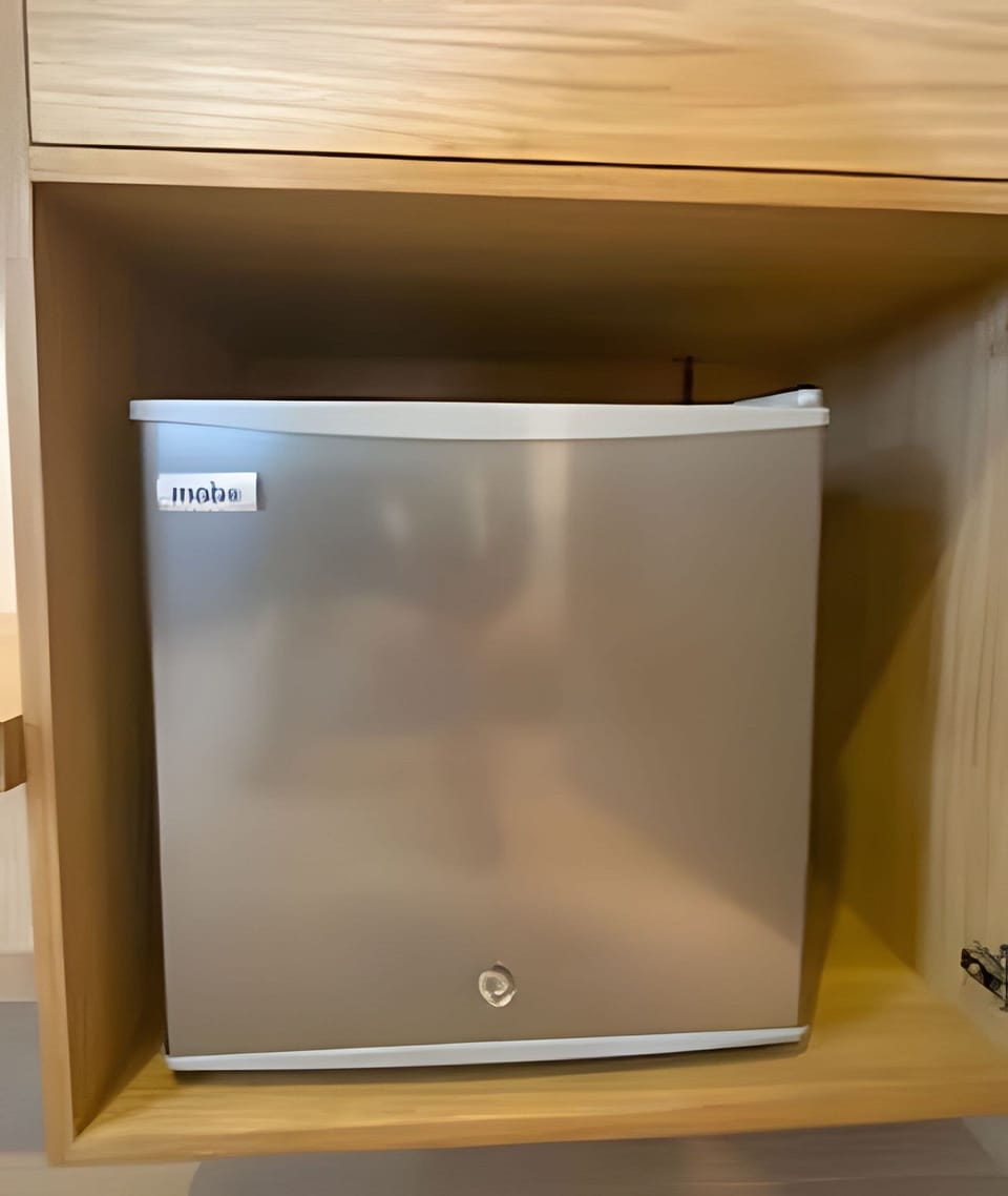 Suite | Mini-refrigerator