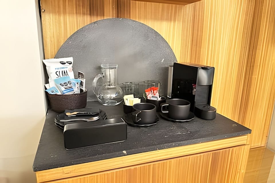 Suite | Coffee and/or coffee maker