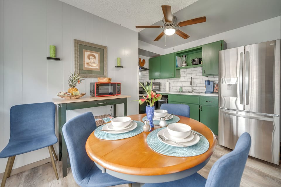 Dining Space & Kitchen | Dishware/Flatware | Single-Story Condo