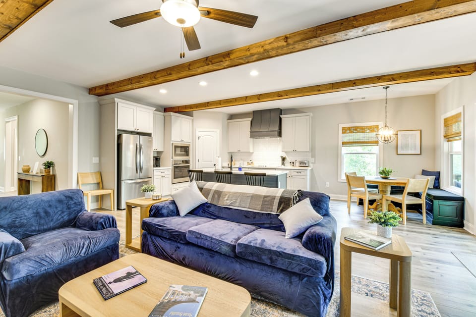 Living Room | Full Kitchen