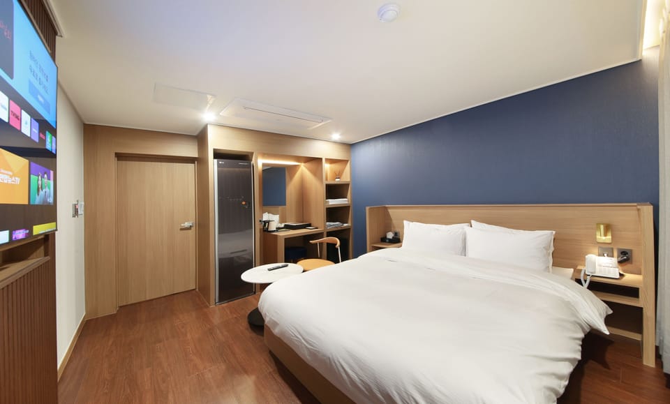 Standard Double Room, City View | Free WiFi