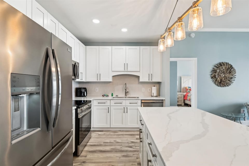 Full stainless steel Kitchen 
Island
Keurig