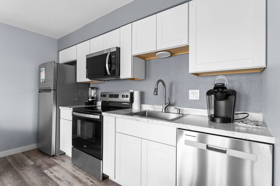 Full Kitchen