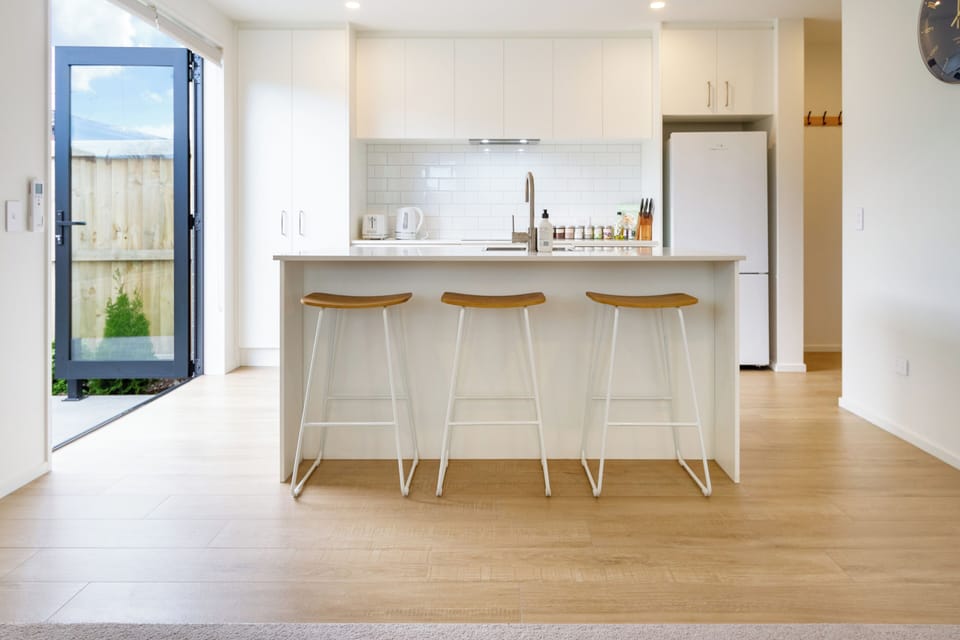 Breakfast bar