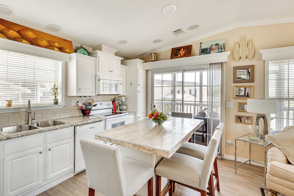 Kitchen | Cooking Basics | Island w/ Seating | Drip Coffee Maker