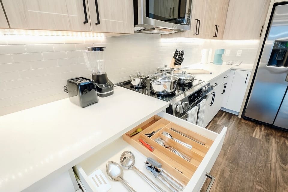 Full kitchen essentials
