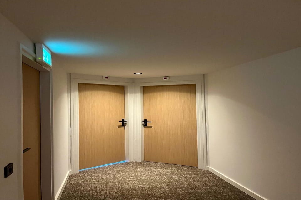 Entrance / Reception