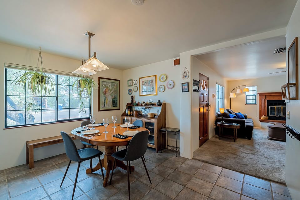 Dining/living room