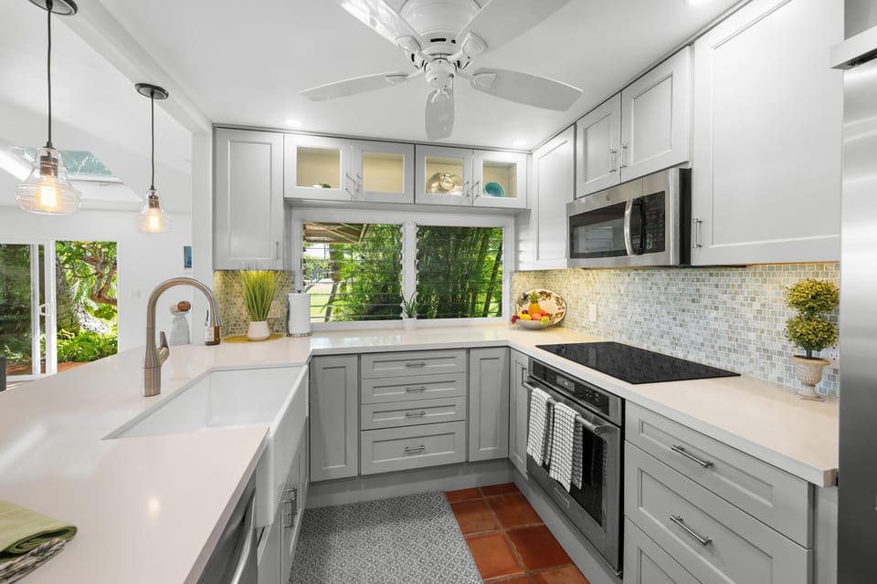 Prep your meals while enjoying the scenery from outside