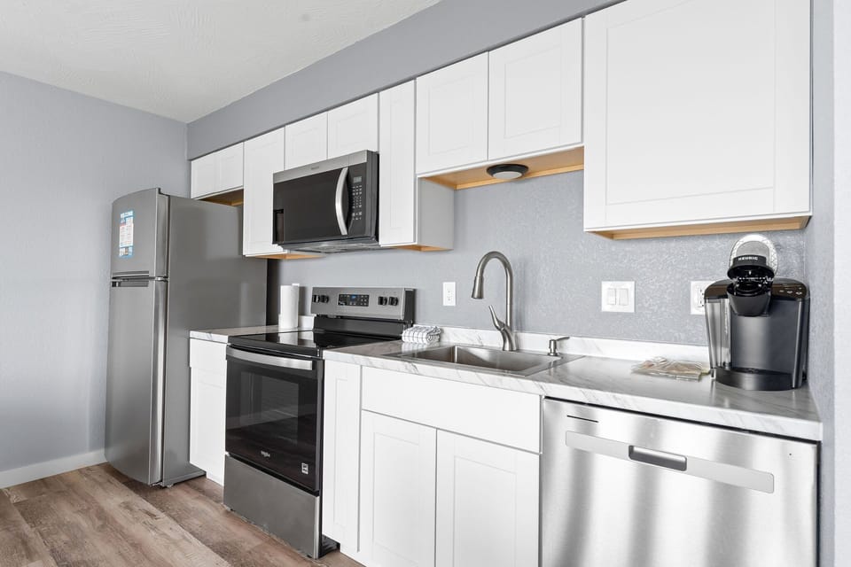 Full Kitchen