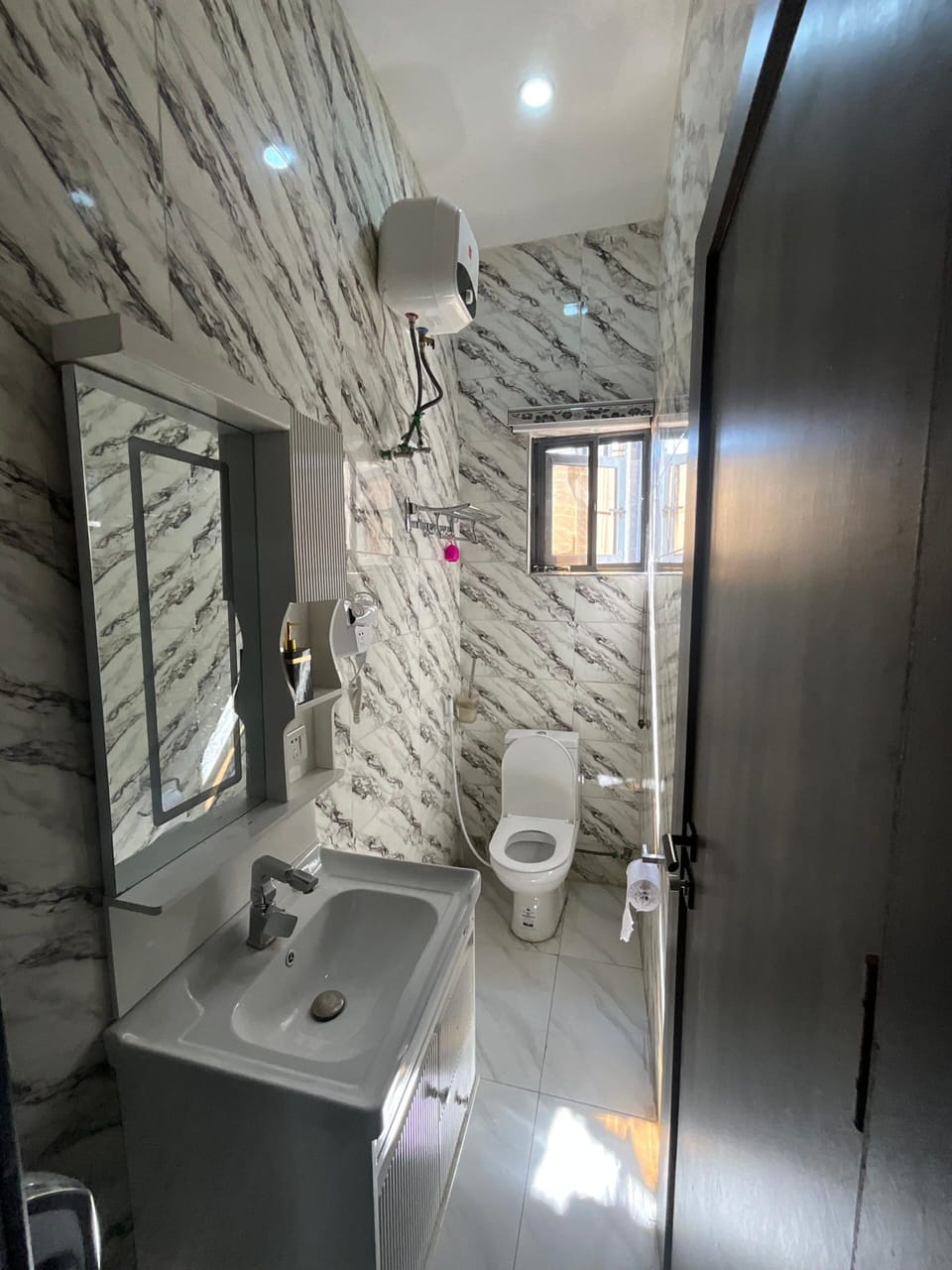 Superior Apartment | Bathroom | Shower, slippers, towels, toilet paper